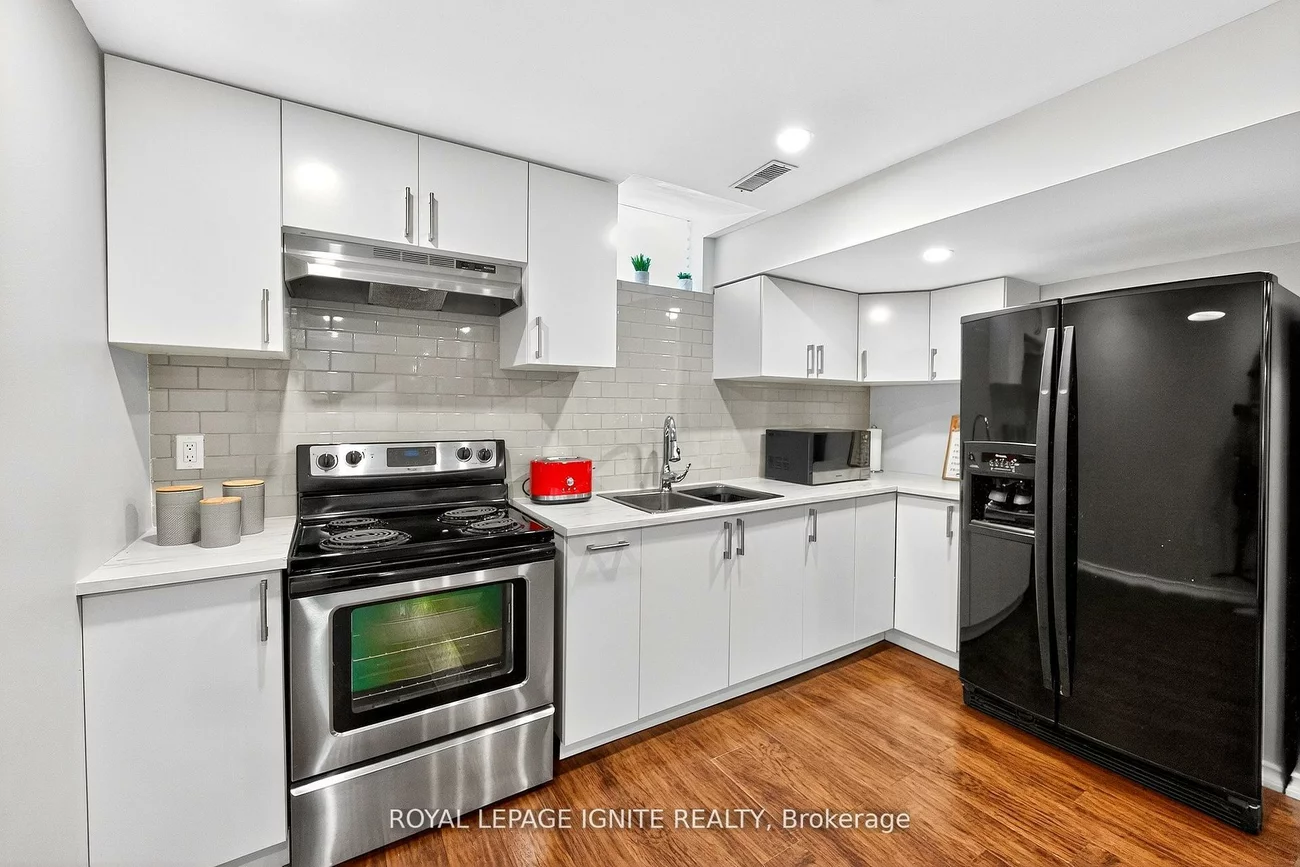 95, Chelsea, Bradford, Bradford West Gwillimbury