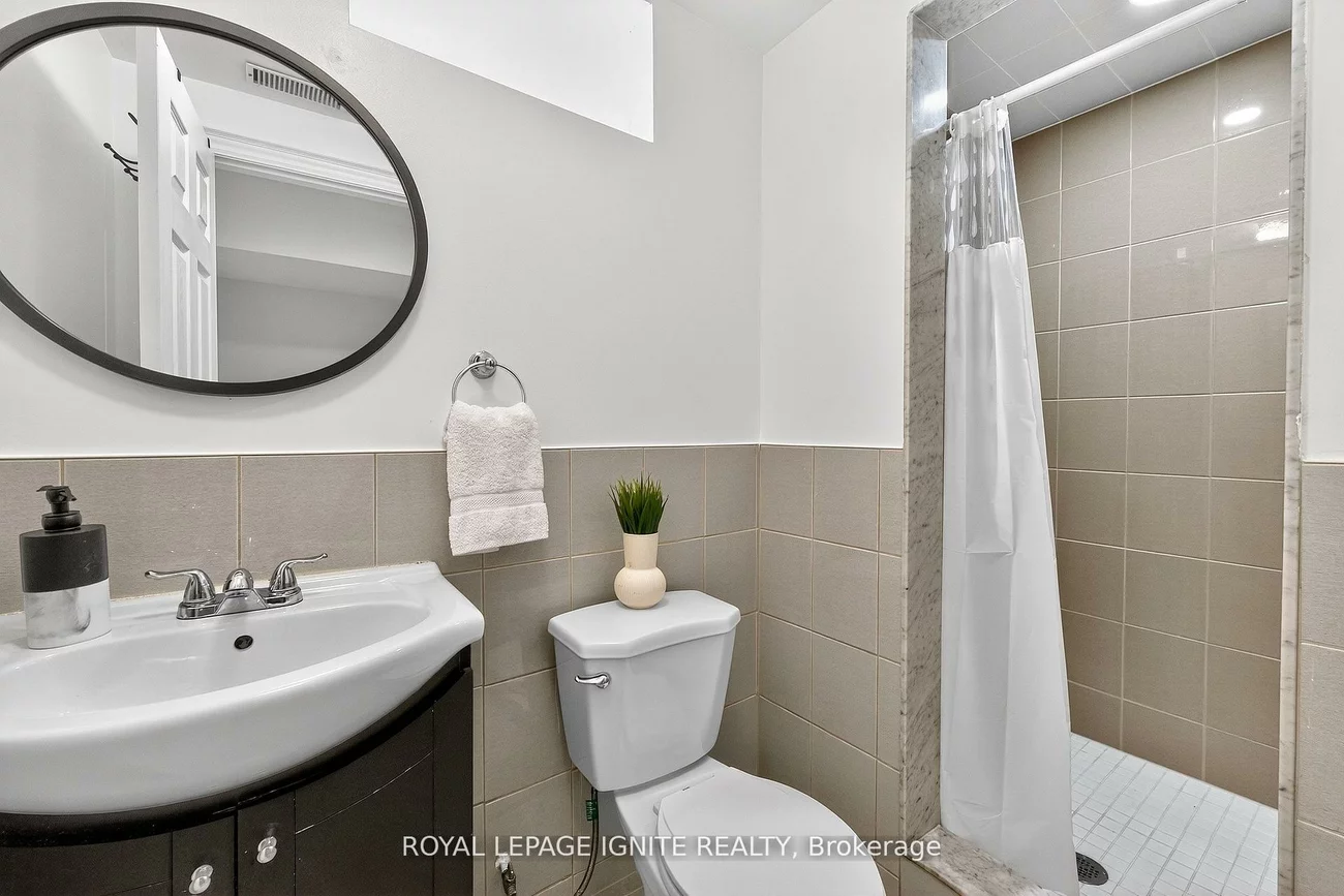 95, Chelsea, Bradford, Bradford West Gwillimbury