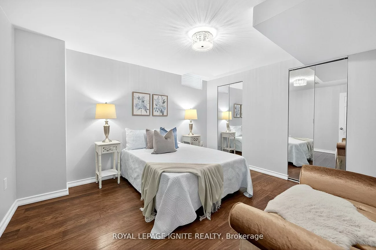 95, Chelsea, Bradford, Bradford West Gwillimbury