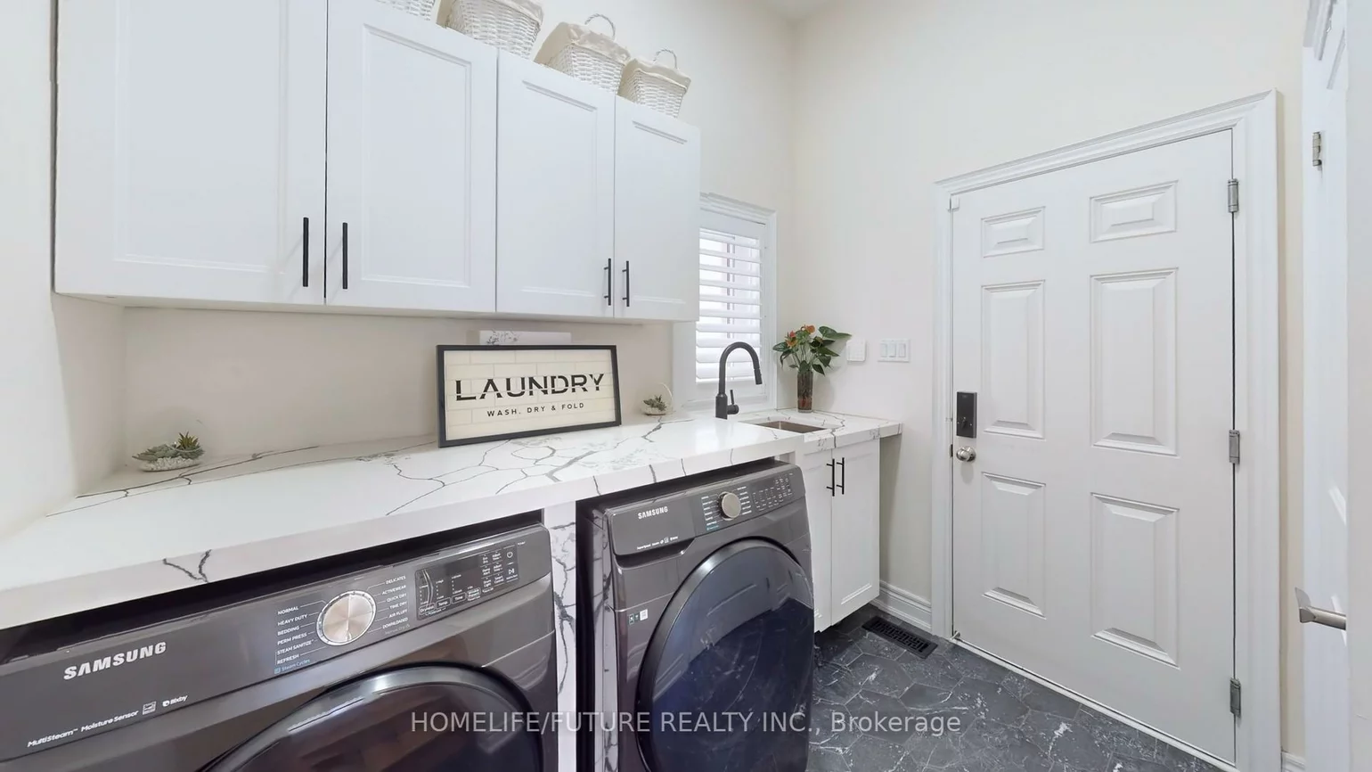 1009, Langford, Bradford, Bradford West Gwillimbury