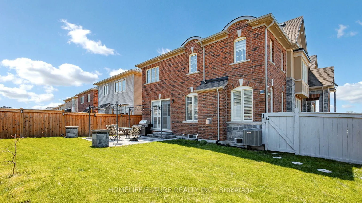 1009, Langford, Bradford, Bradford West Gwillimbury