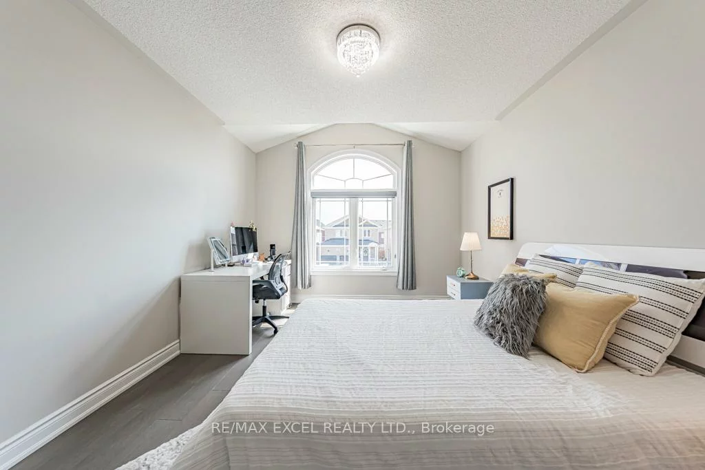 6, Heritage, Bradford, Bradford West Gwillimbury