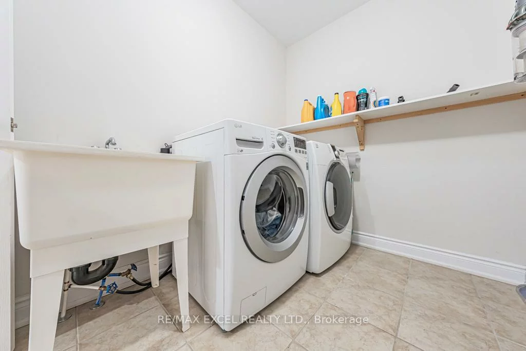 6, Heritage, Bradford, Bradford West Gwillimbury