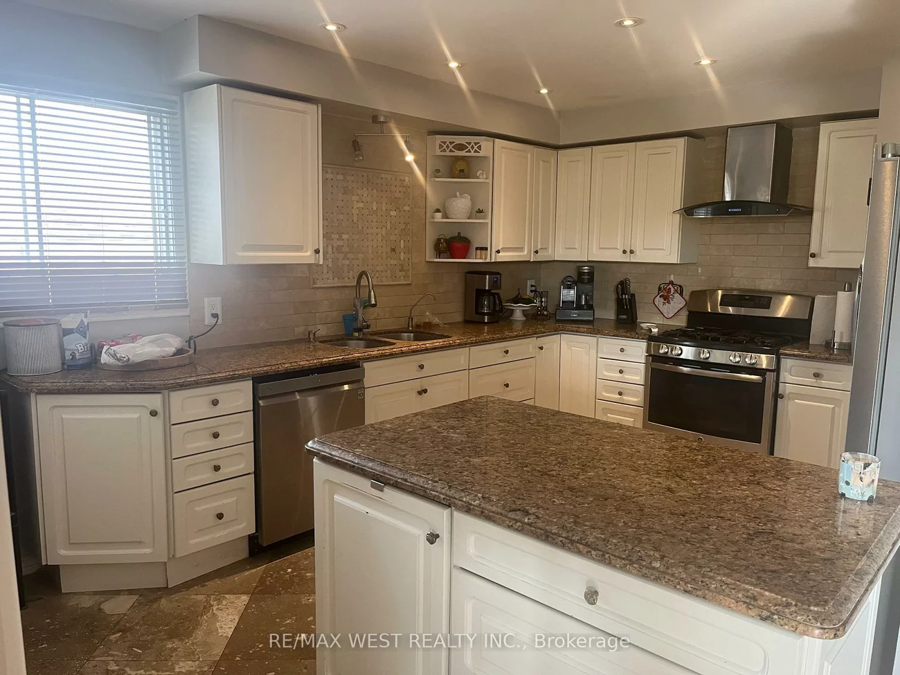 11, Turner, Bradford, Bradford West Gwillimbury