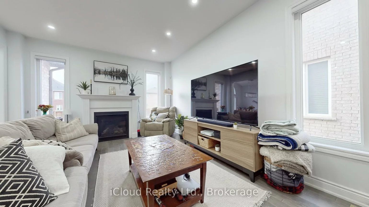 62, Heritage, Bradford, Bradford West Gwillimbury