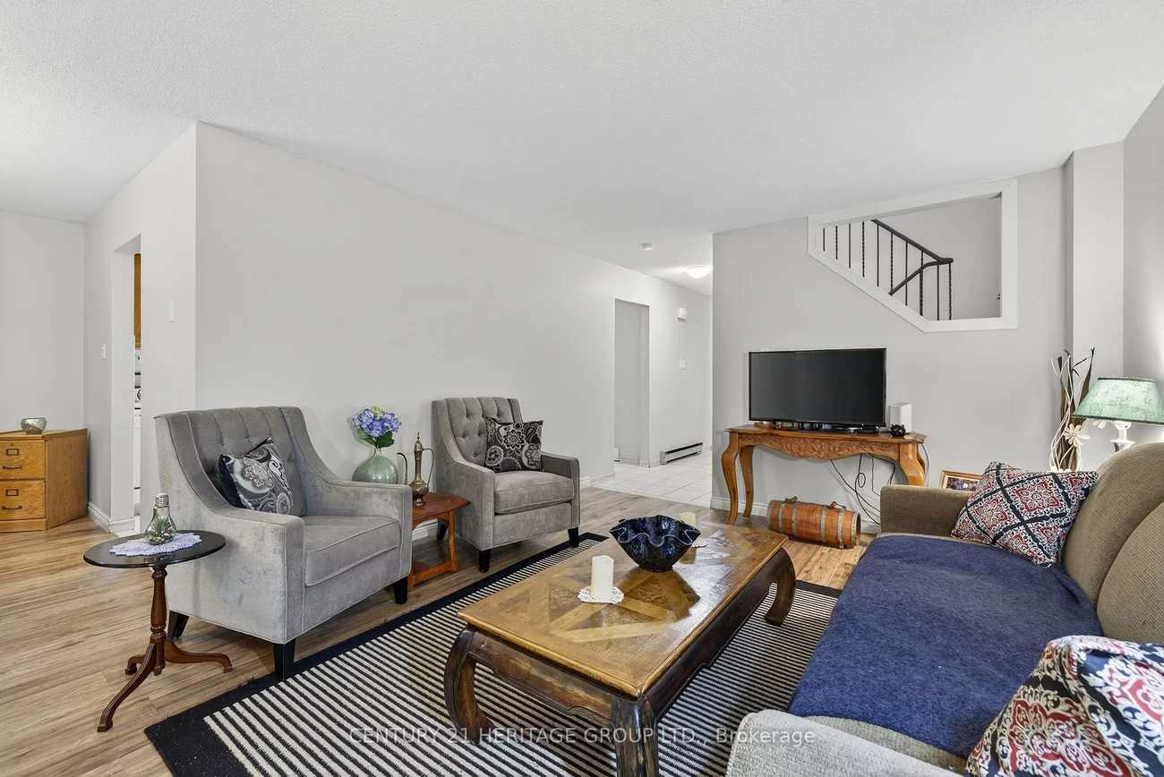 374, Maplegrove, Bradford, Bradford West Gwillimbury