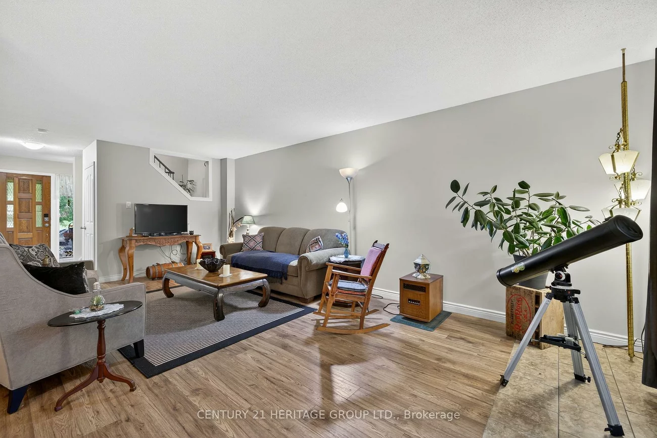 374, Maplegrove, Bradford, Bradford West Gwillimbury