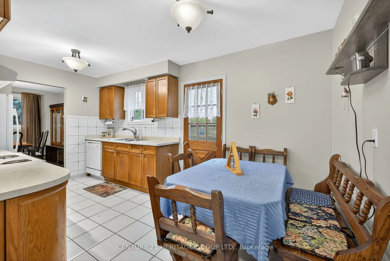 374, Maplegrove, Bradford, Bradford West Gwillimbury