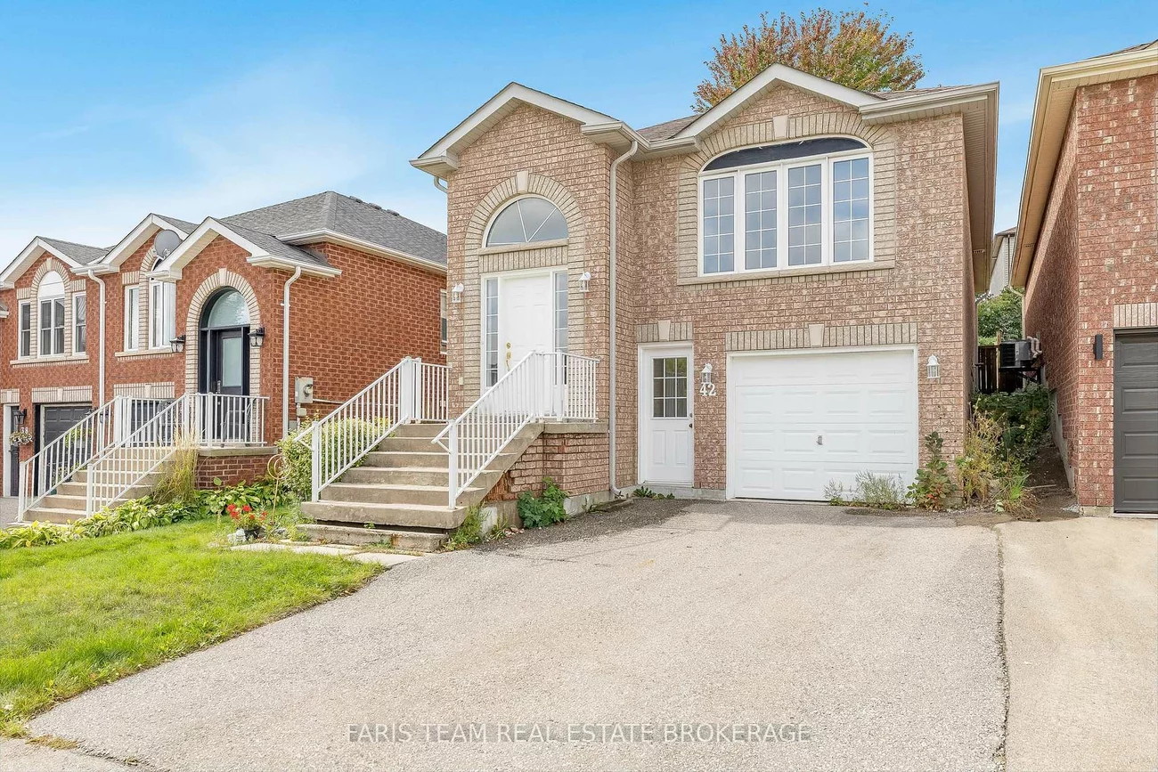 42, Smith, Bradford, Bradford West Gwillimbury