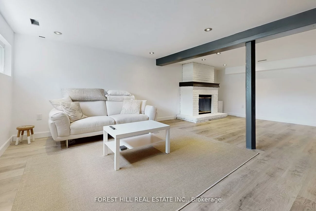 21, Lallien, Bond Head, Bradford West Gwillimbury