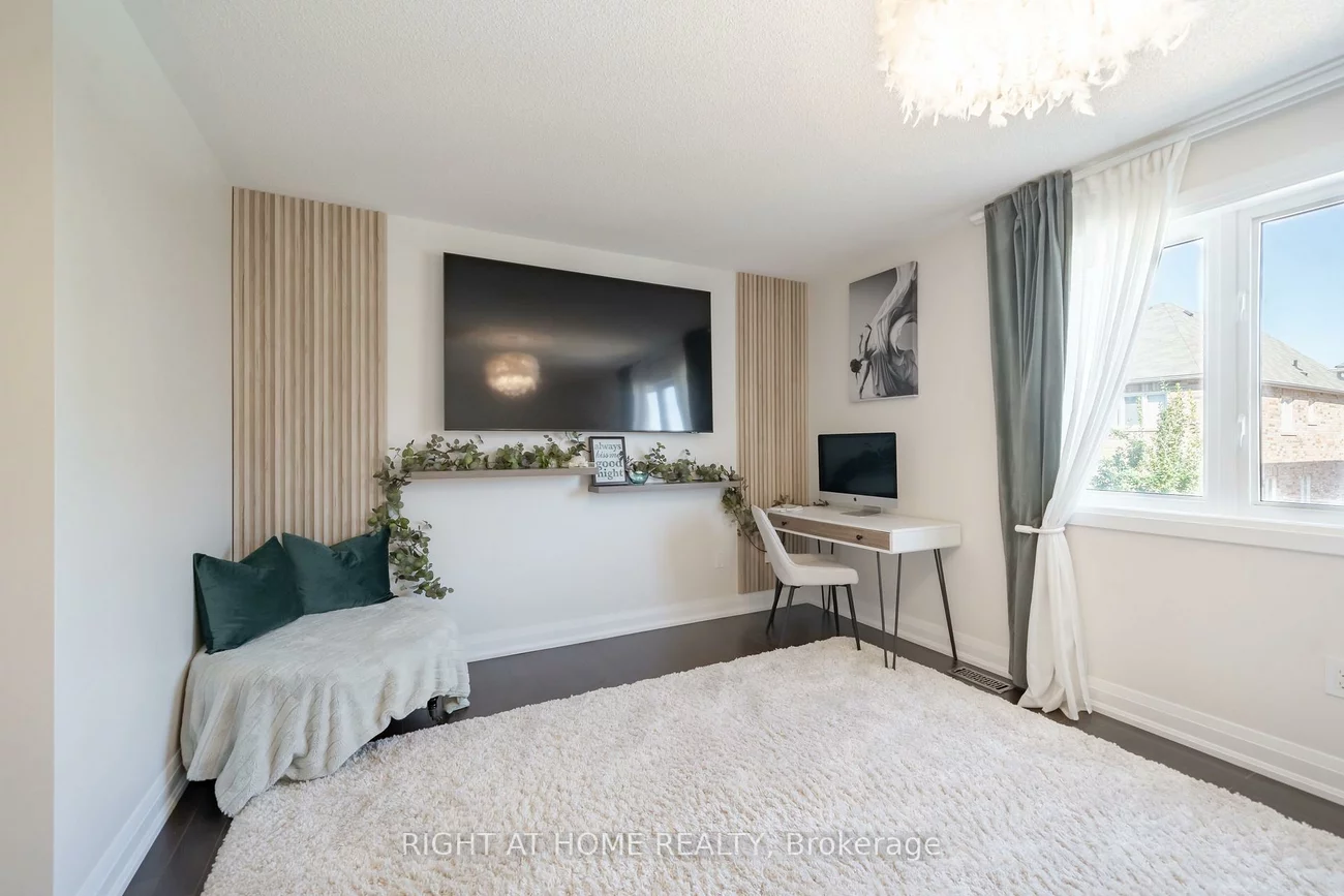 182, Meadowhawk, Bradford, Bradford West Gwillimbury