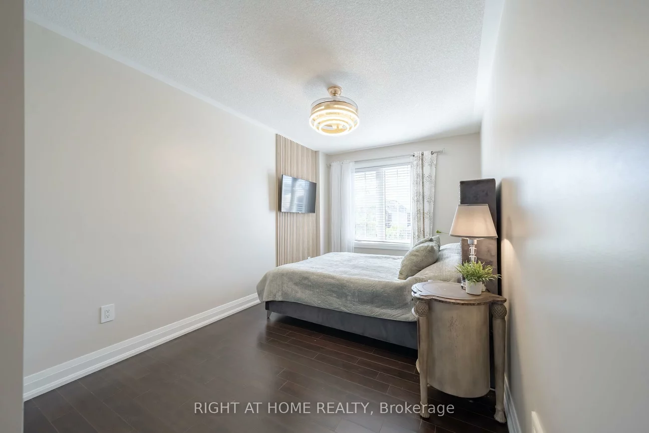 182, Meadowhawk, Bradford, Bradford West Gwillimbury