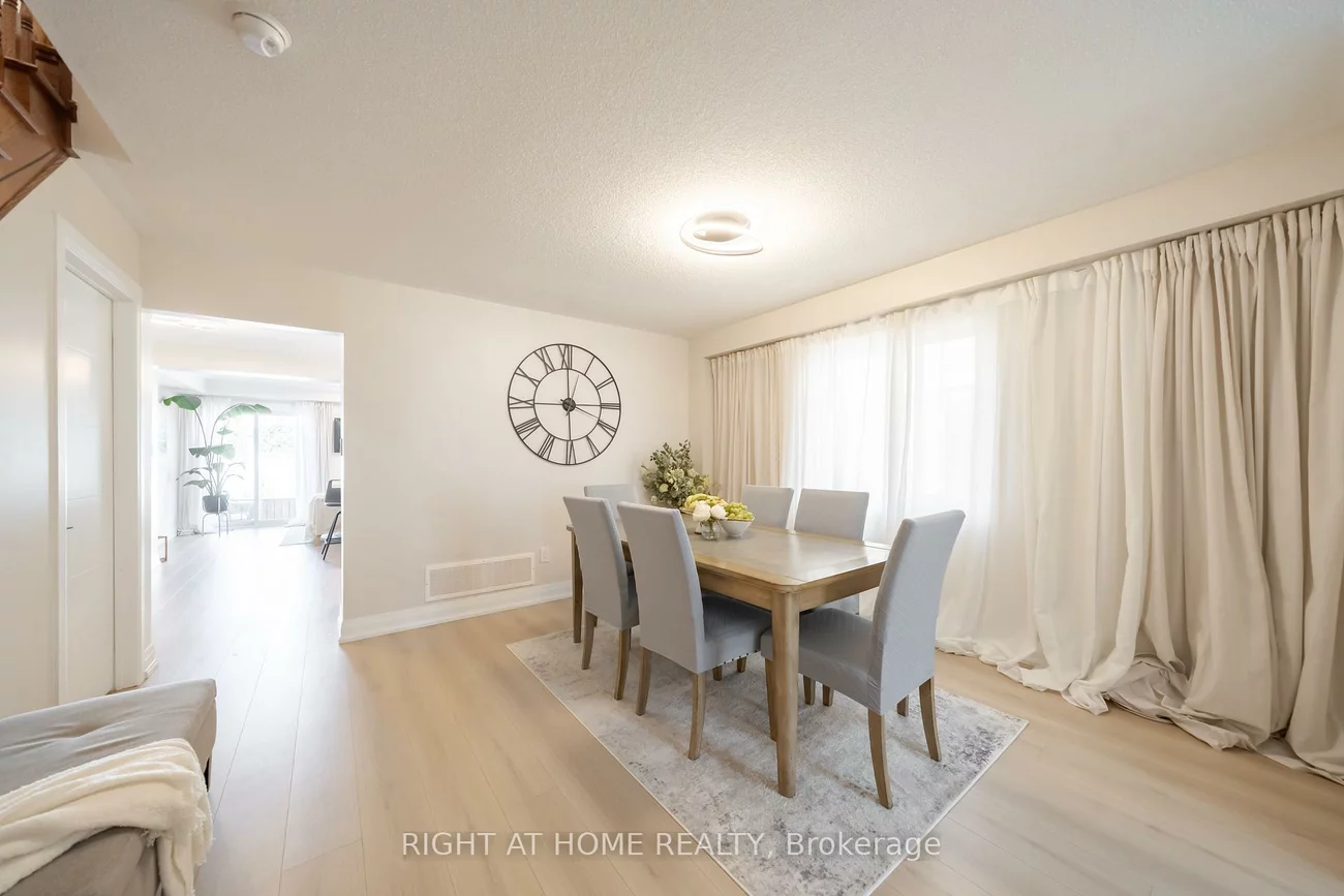 182, Meadowhawk, Bradford, Bradford West Gwillimbury