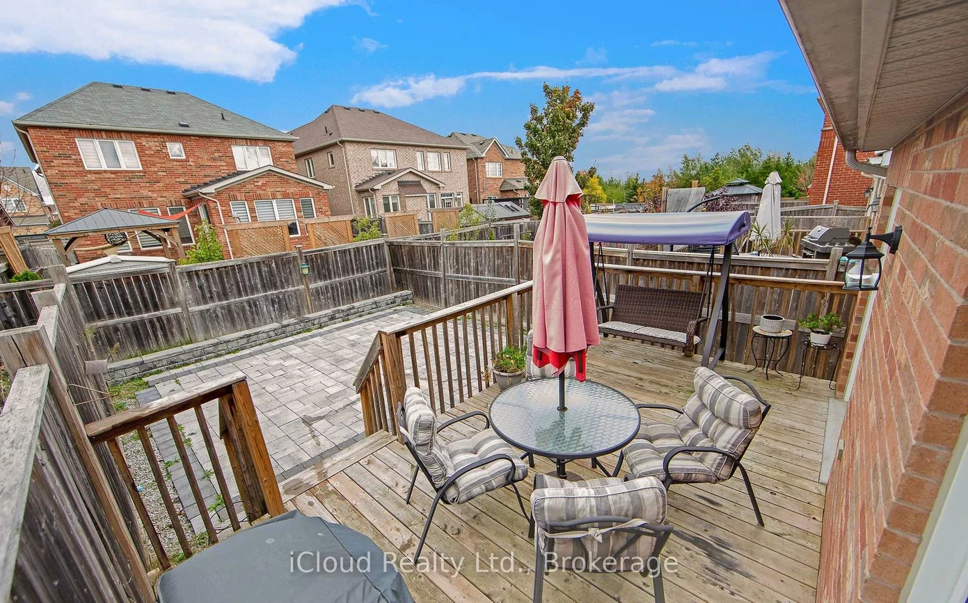 18, Meadowhawk, Bradford, Bradford West Gwillimbury