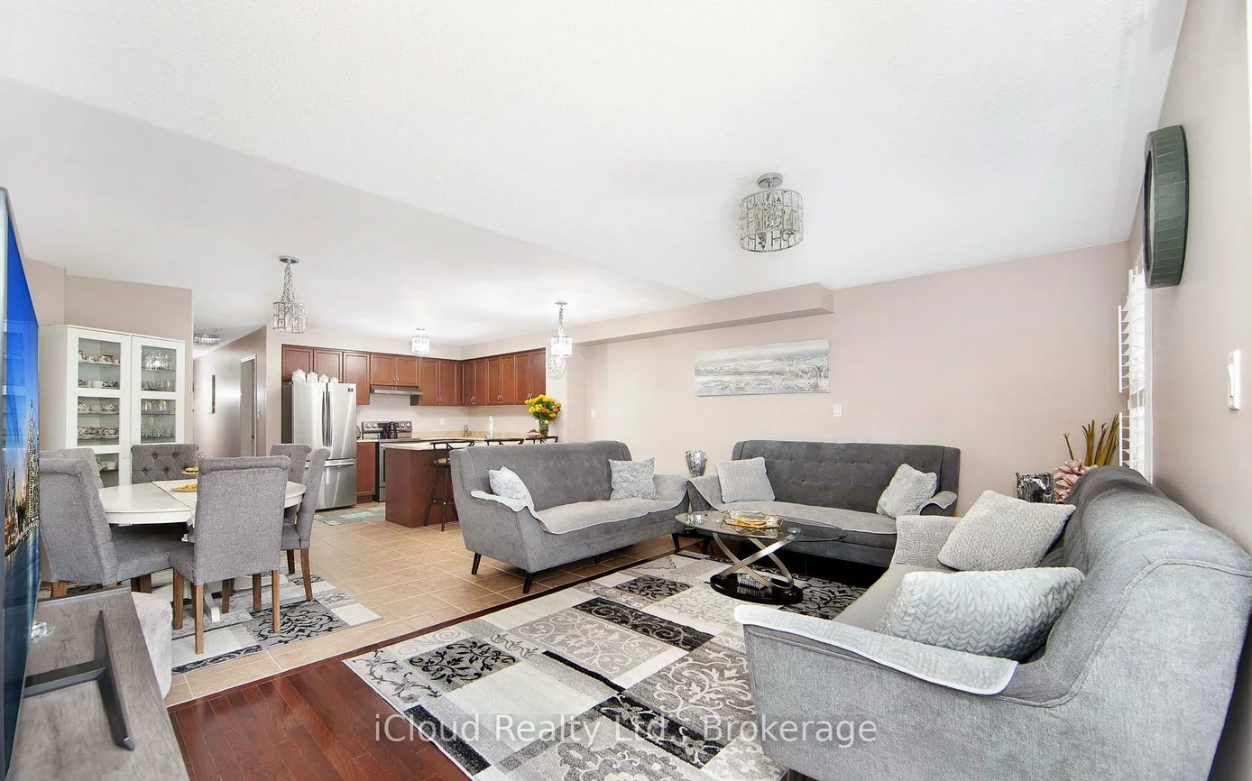 18, Meadowhawk, Bradford, Bradford West Gwillimbury