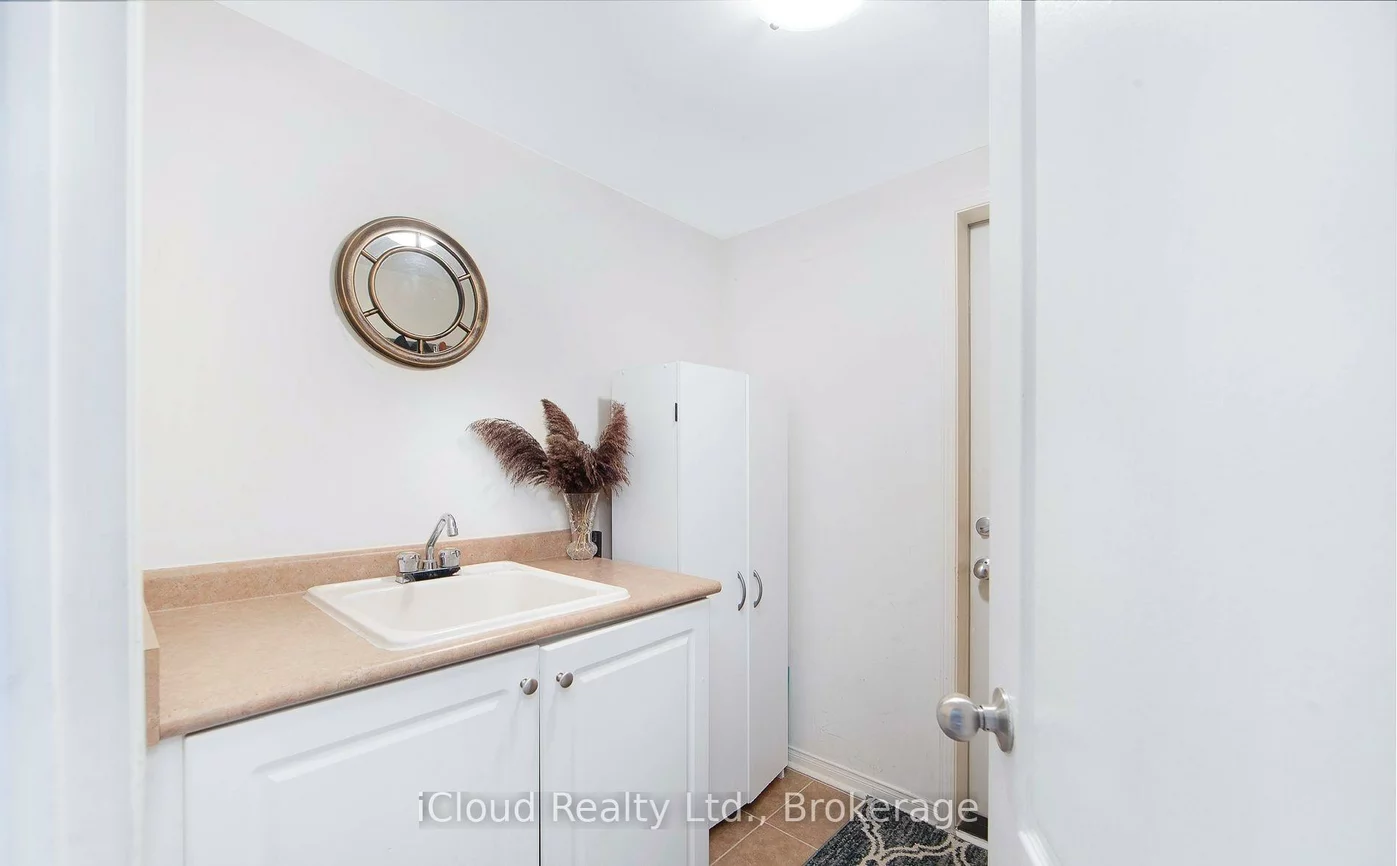 18, Meadowhawk, Bradford, Bradford West Gwillimbury