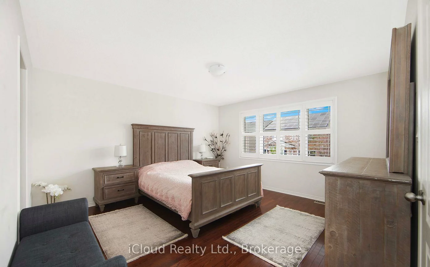 18, Meadowhawk, Bradford, Bradford West Gwillimbury