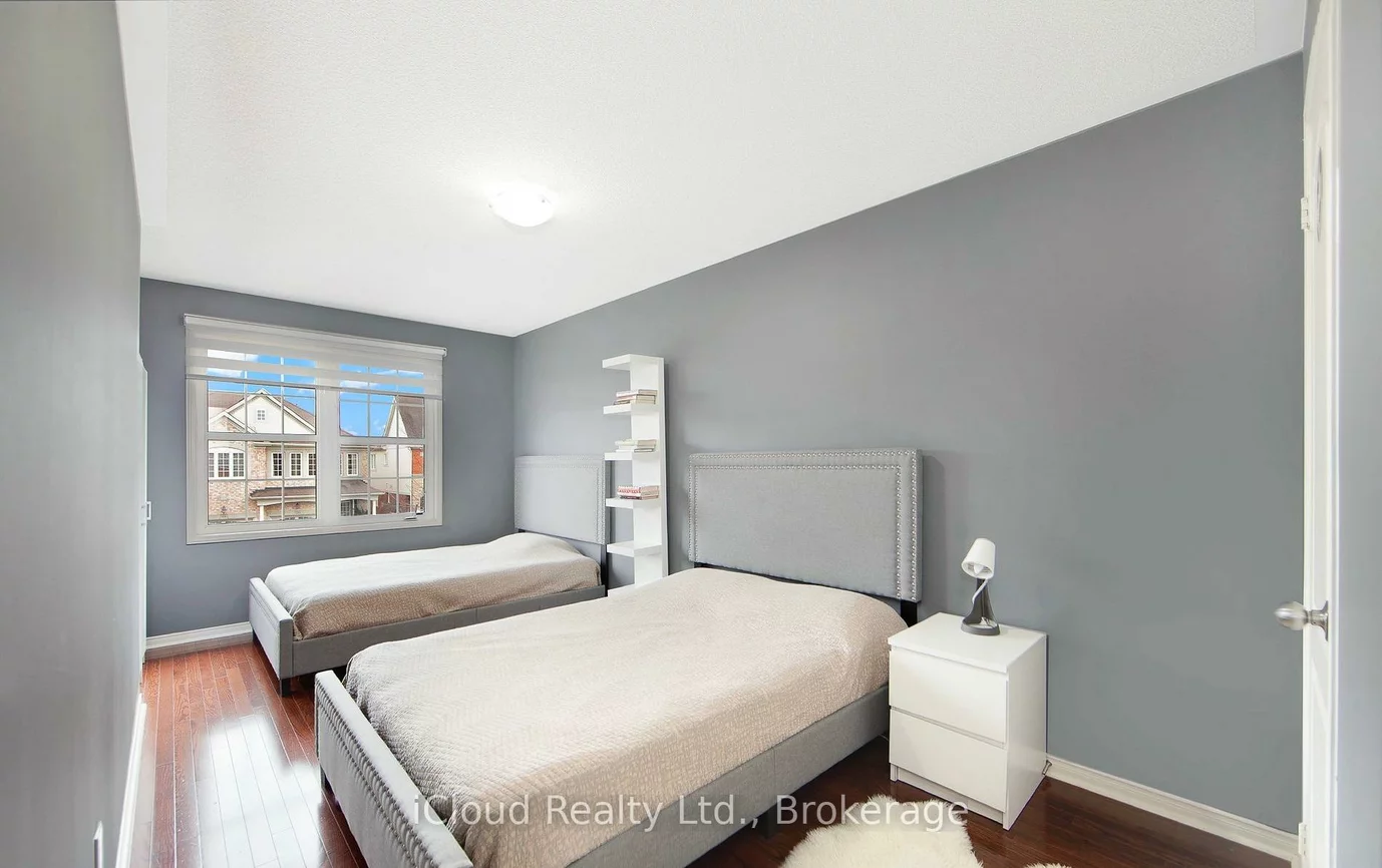 18, Meadowhawk, Bradford, Bradford West Gwillimbury