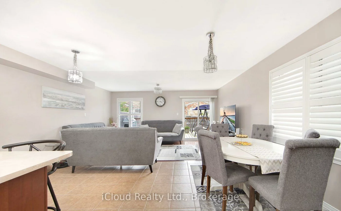18, Meadowhawk, Bradford, Bradford West Gwillimbury