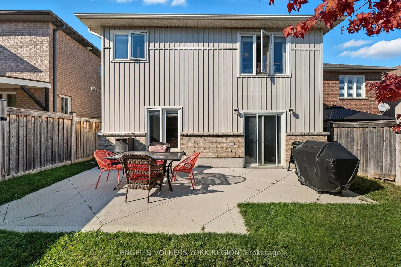 23, Weir, Bradford, Bradford West Gwillimbury