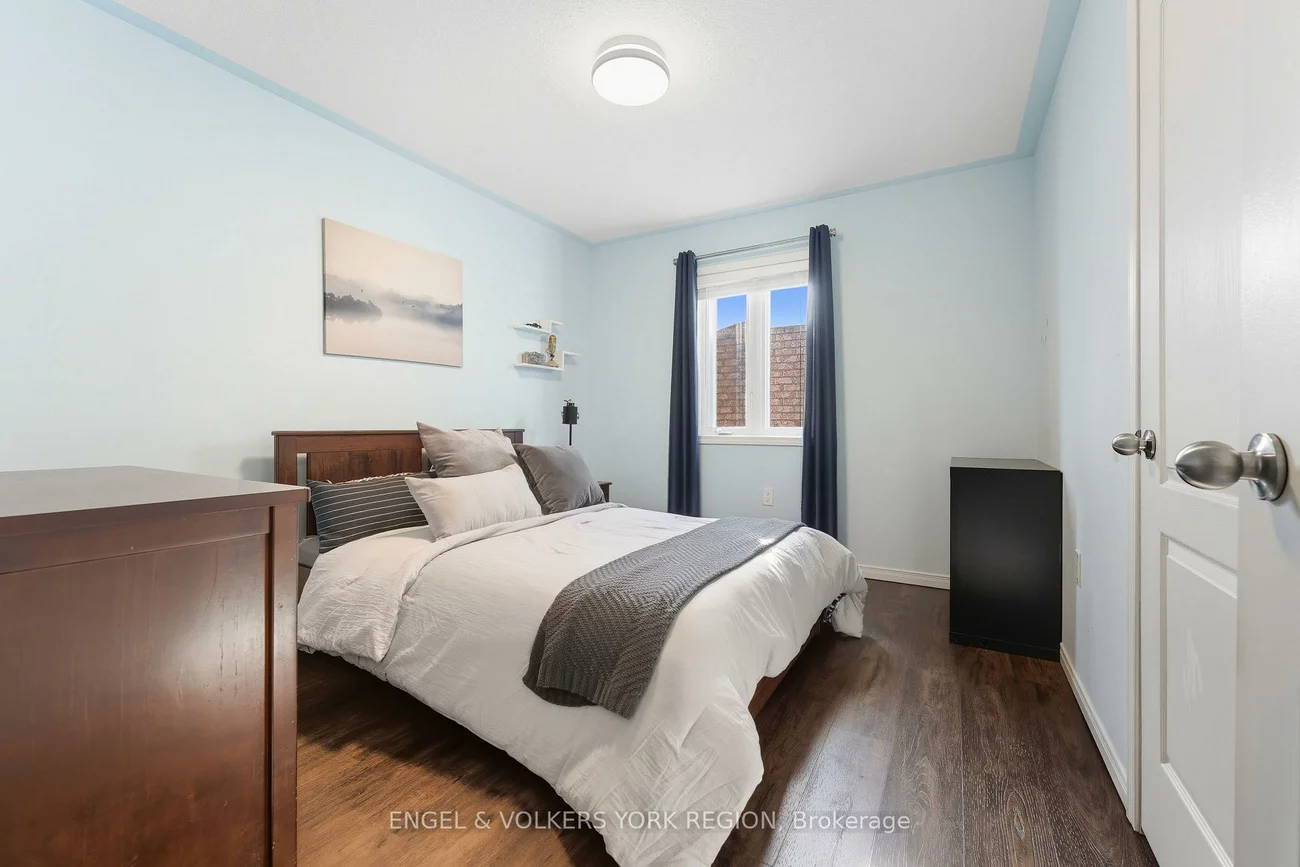 23, Weir, Bradford, Bradford West Gwillimbury