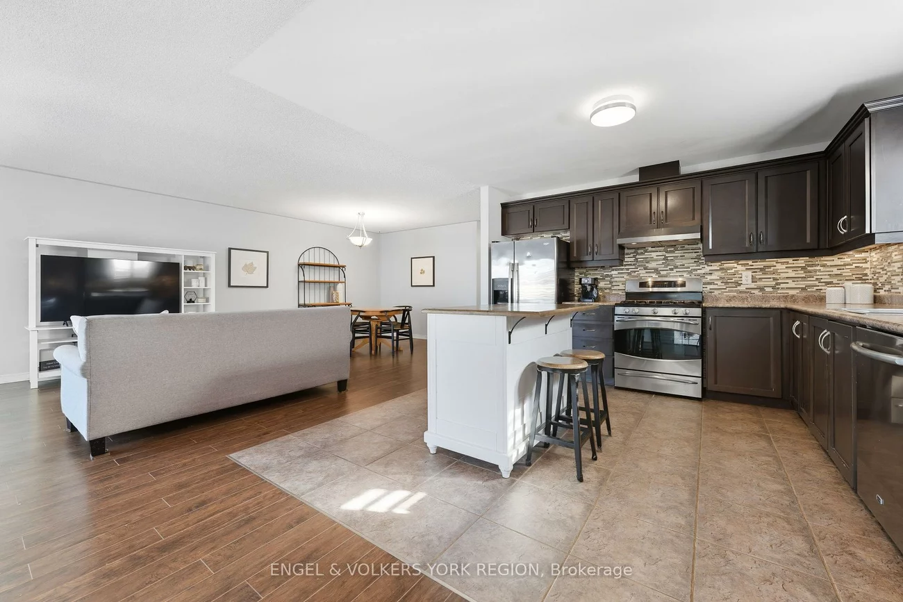 23, Weir, Bradford, Bradford West Gwillimbury