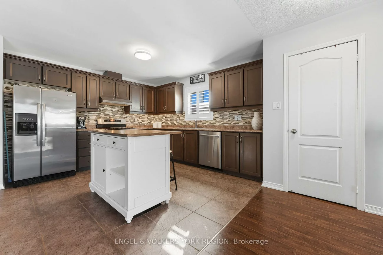 23, Weir, Bradford, Bradford West Gwillimbury