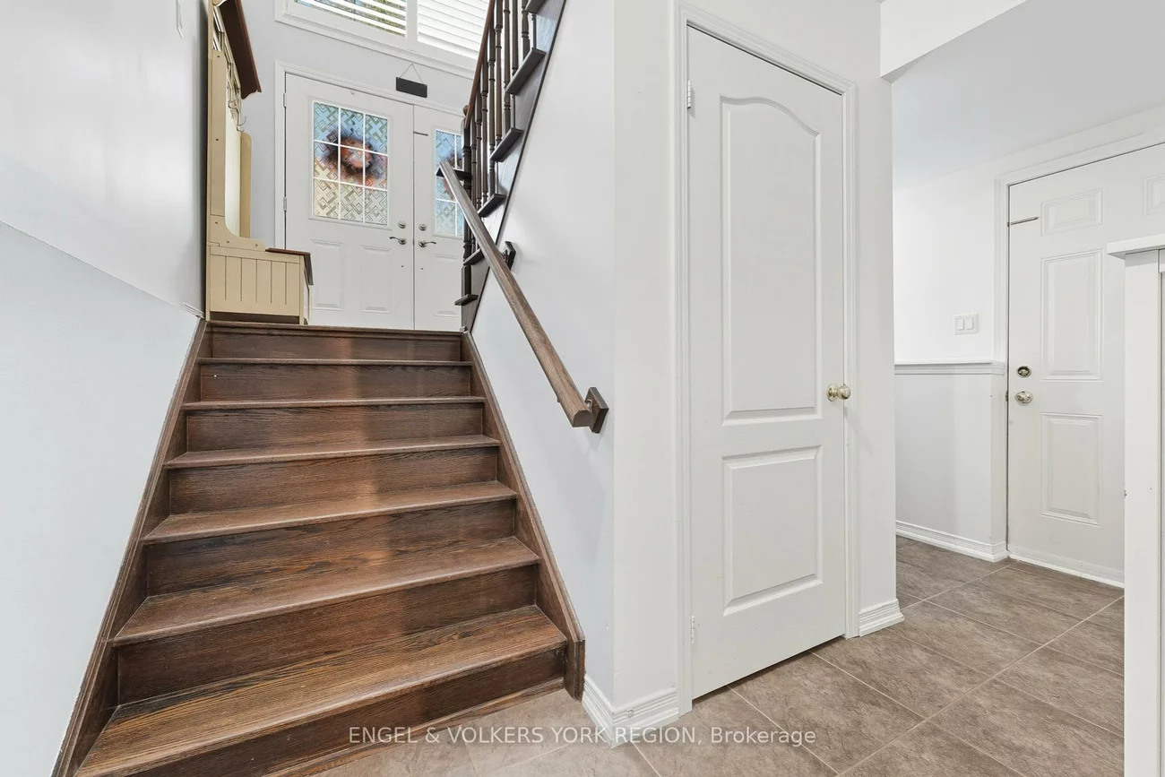 23, Weir, Bradford, Bradford West Gwillimbury