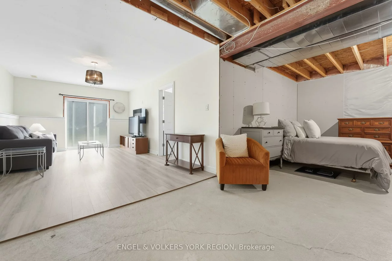 23, Weir, Bradford, Bradford West Gwillimbury