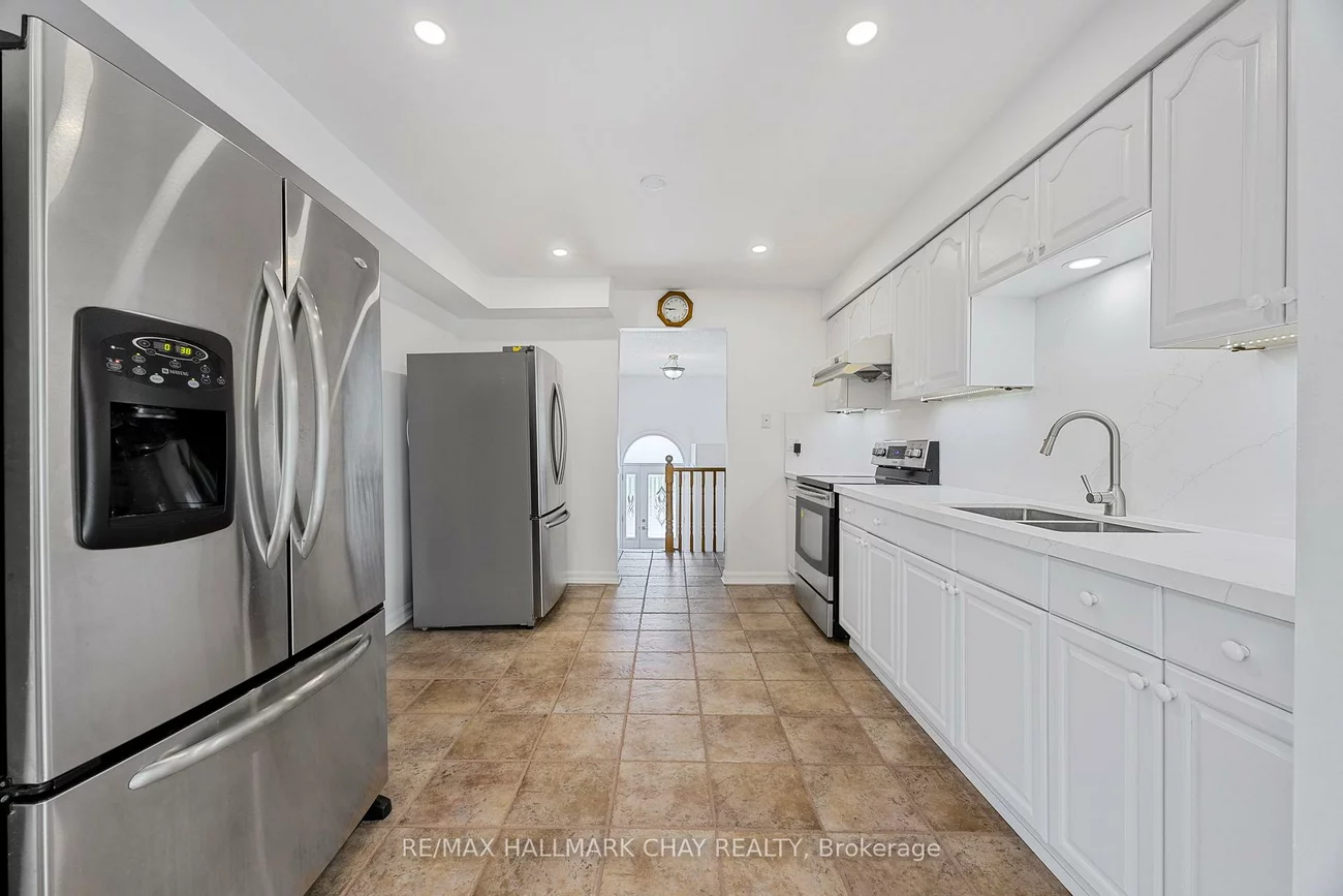216, Colborne, Bradford, Bradford West Gwillimbury