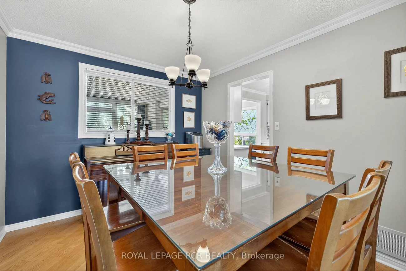 21, Crown, Bradford, Bradford West Gwillimbury