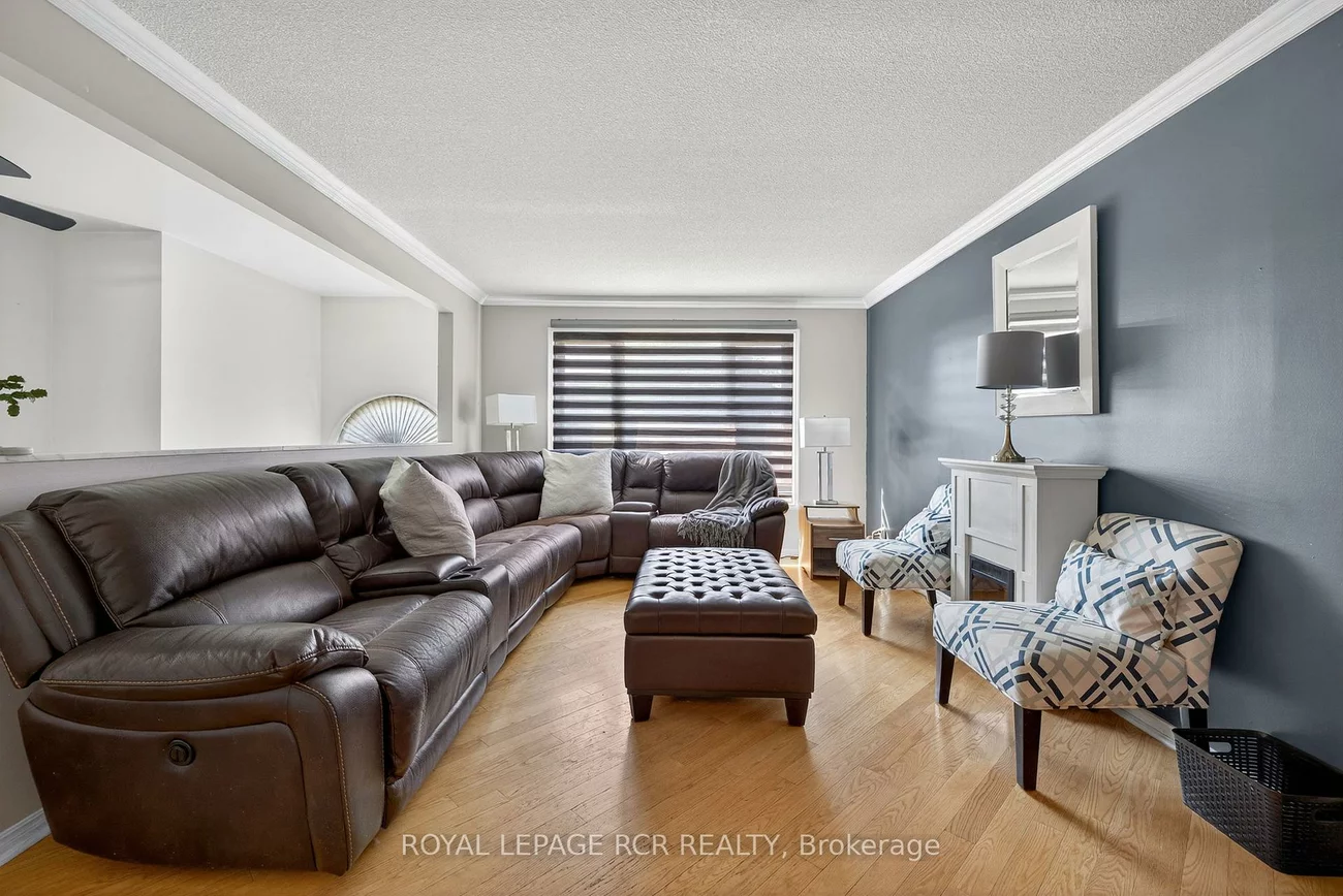 21, Crown, Bradford, Bradford West Gwillimbury