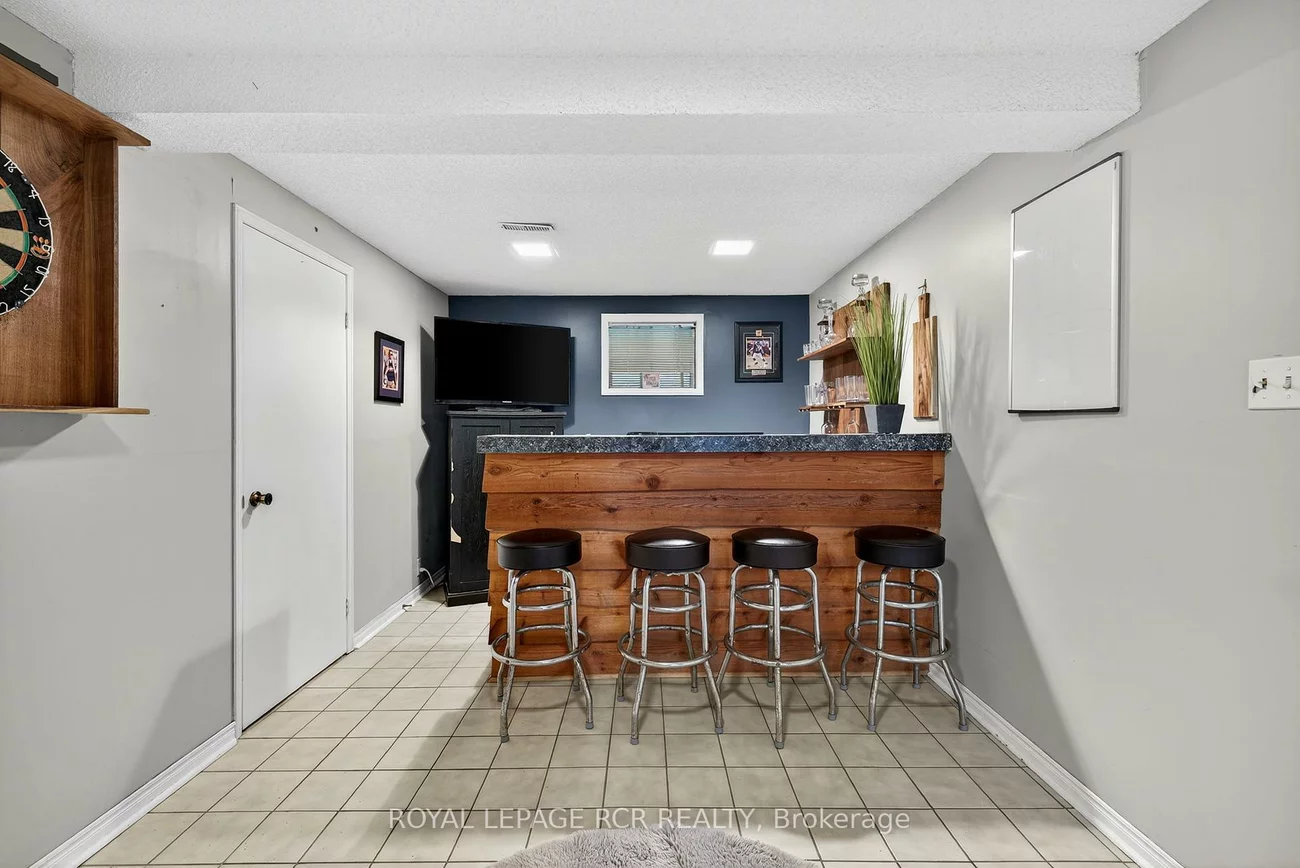 21, Crown, Bradford, Bradford West Gwillimbury