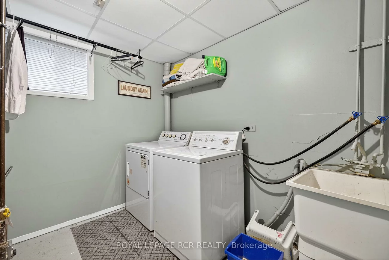 21, Crown, Bradford, Bradford West Gwillimbury
