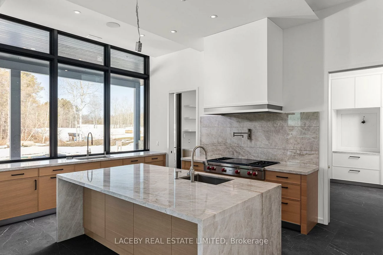 130, Dale, Rural Bradford West Gwillimbury, Bradford West Gwillimbury