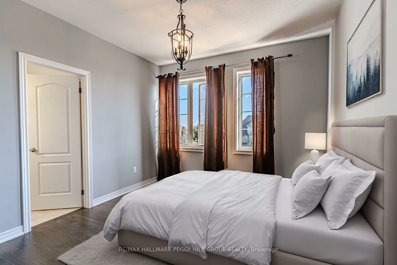 102, Pine Hill, Bradford, Bradford West Gwillimbury