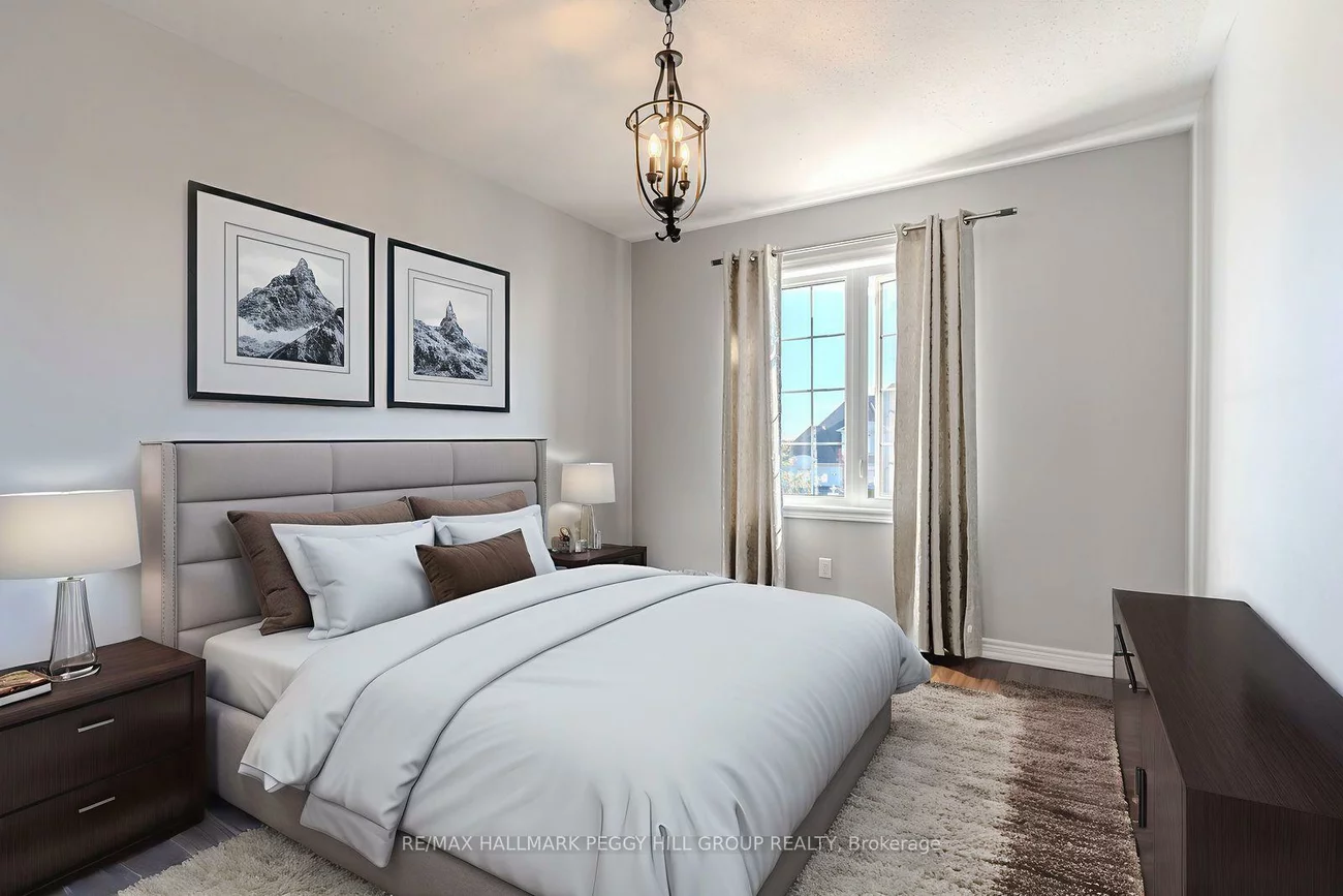 102, Pine Hill, Bradford, Bradford West Gwillimbury