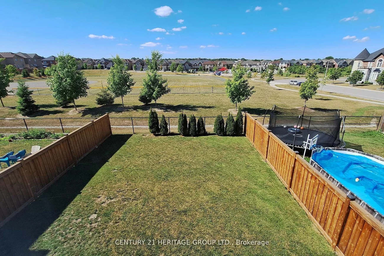 12, Tupling, Bradford, Bradford West Gwillimbury