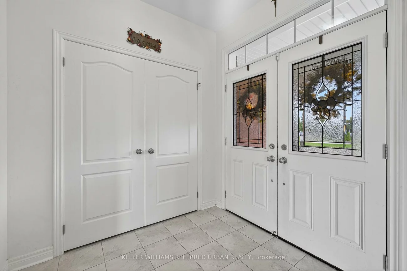 26, Waterton, Bradford, Bradford West Gwillimbury