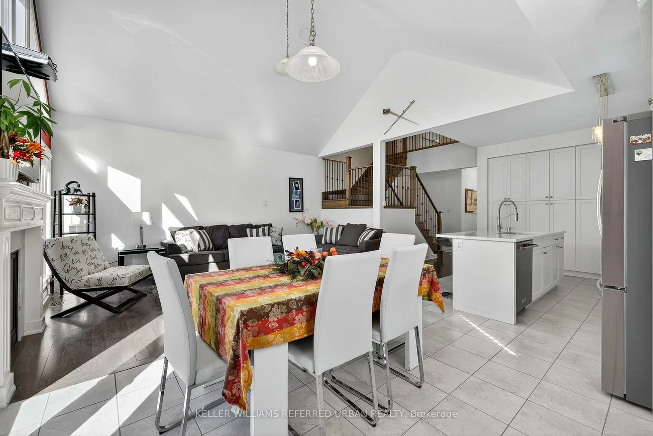 26, Waterton, Bradford, Bradford West Gwillimbury