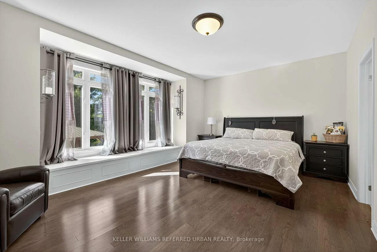 26, Waterton, Bradford, Bradford West Gwillimbury