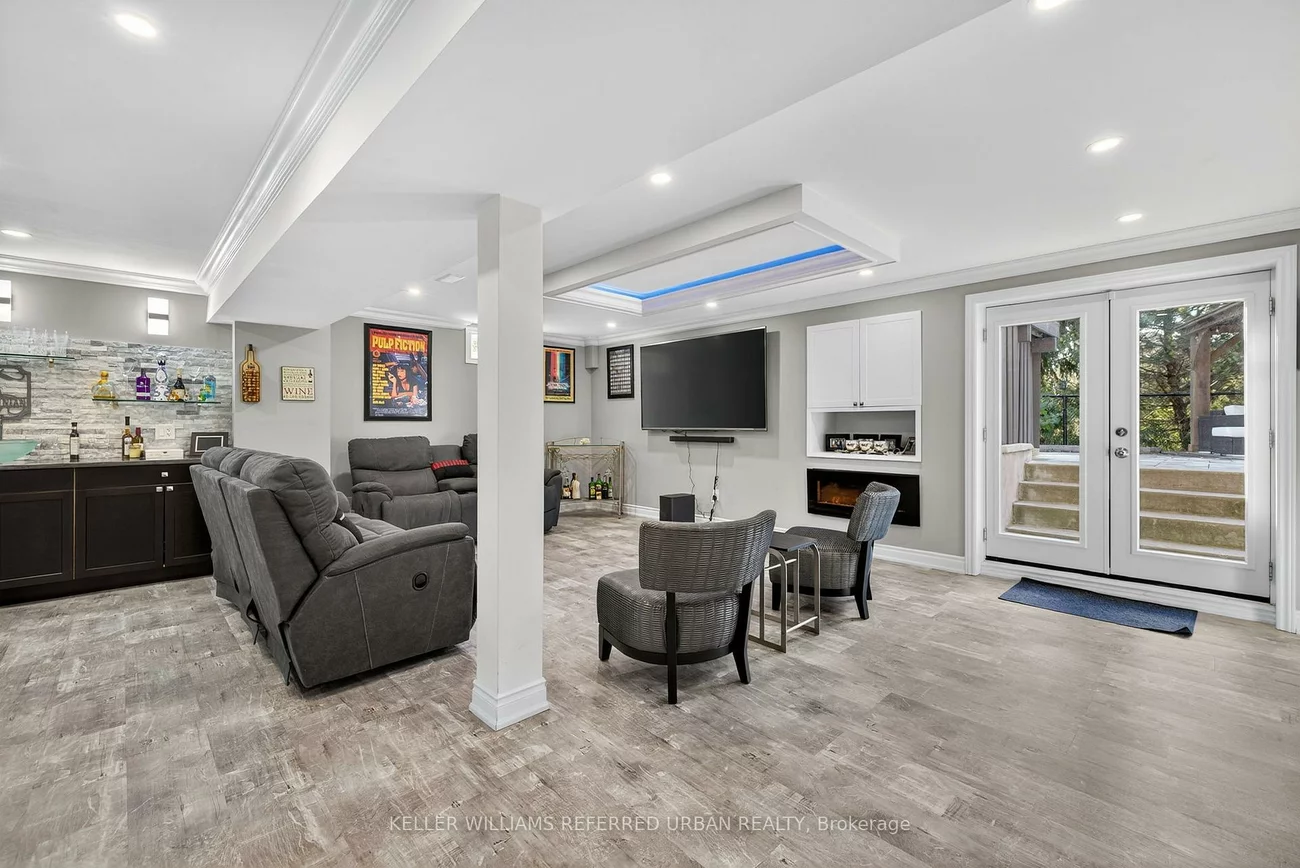 26, Waterton, Bradford, Bradford West Gwillimbury