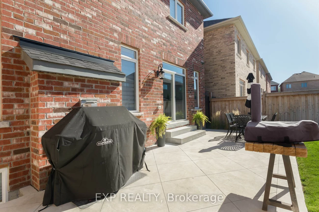 56, Lewis, Bradford, Bradford West Gwillimbury