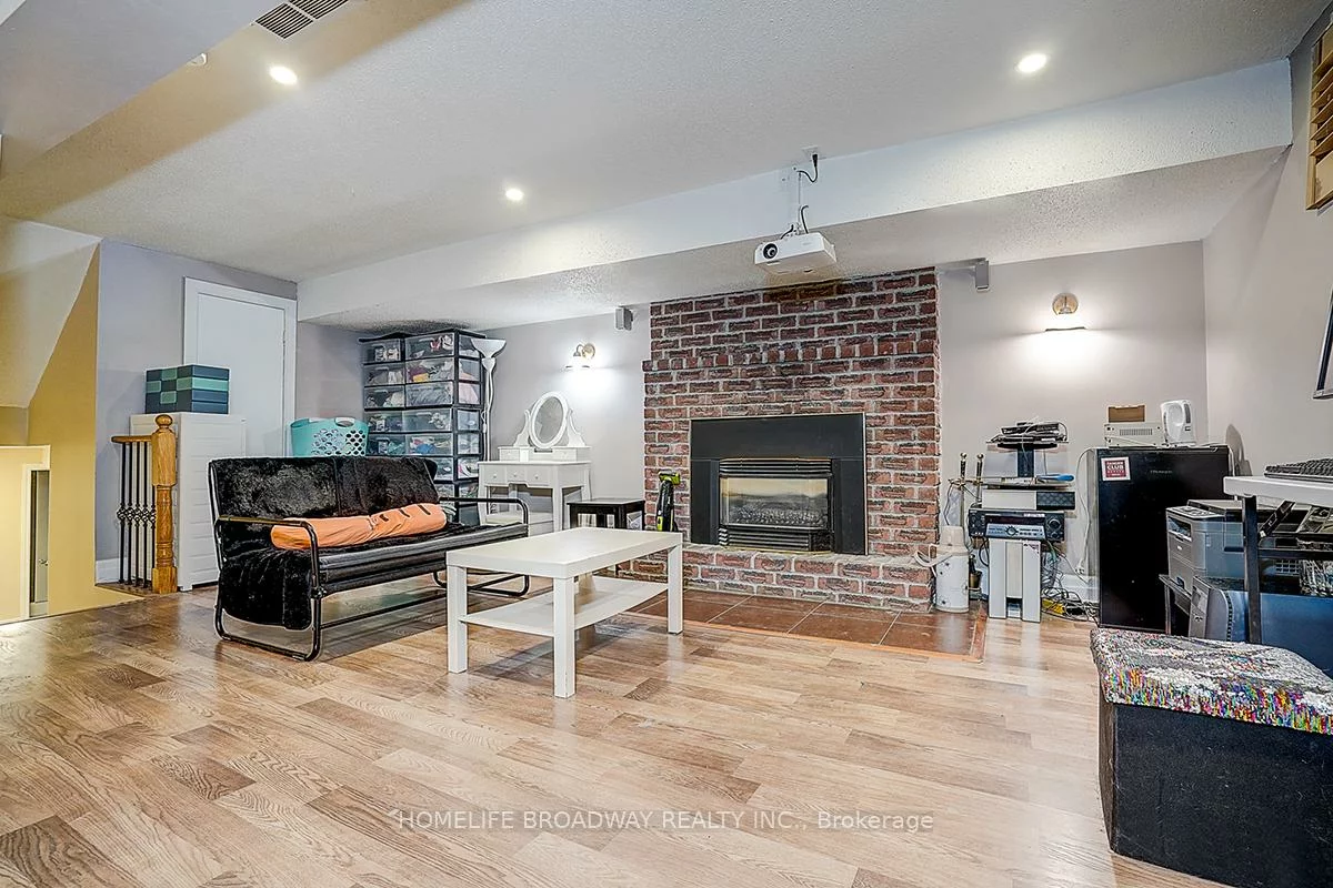 47, Turner, Bradford, Bradford West Gwillimbury