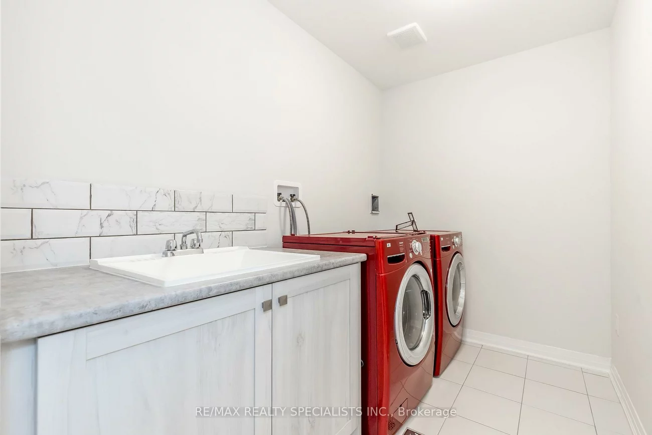 58, Landolfi, Bradford, Bradford West Gwillimbury