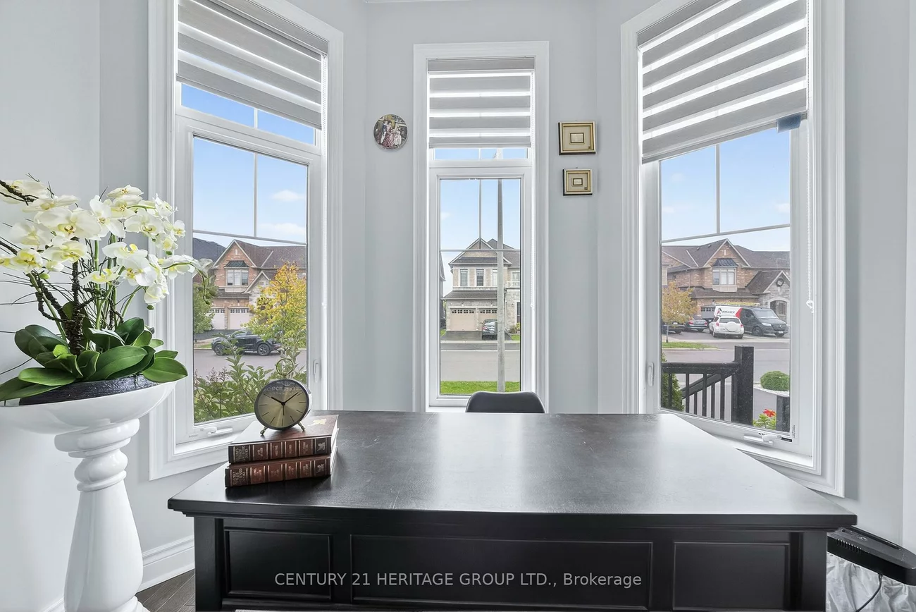 90, Gibson, Bradford, Bradford West Gwillimbury