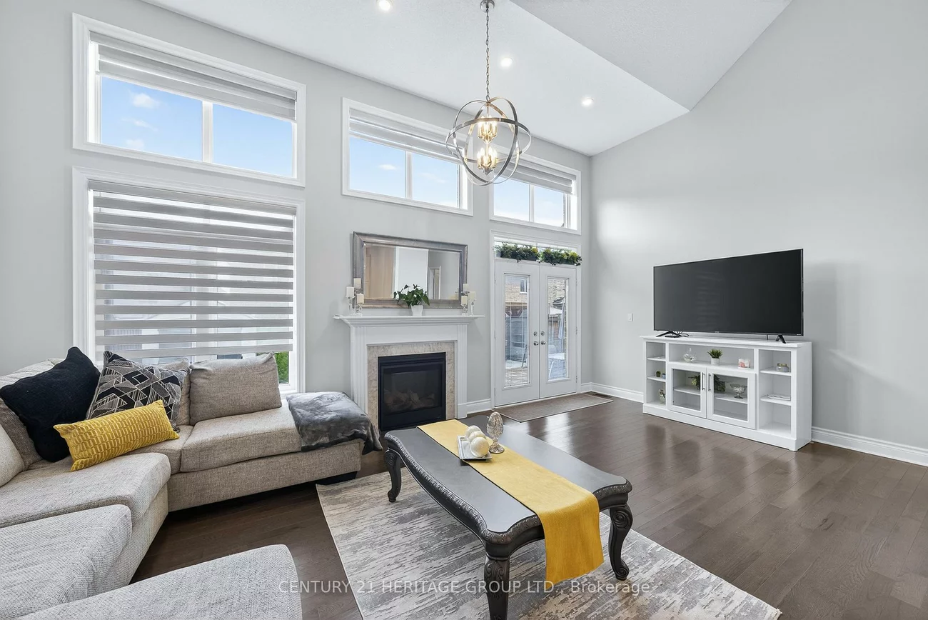 90, Gibson, Bradford, Bradford West Gwillimbury