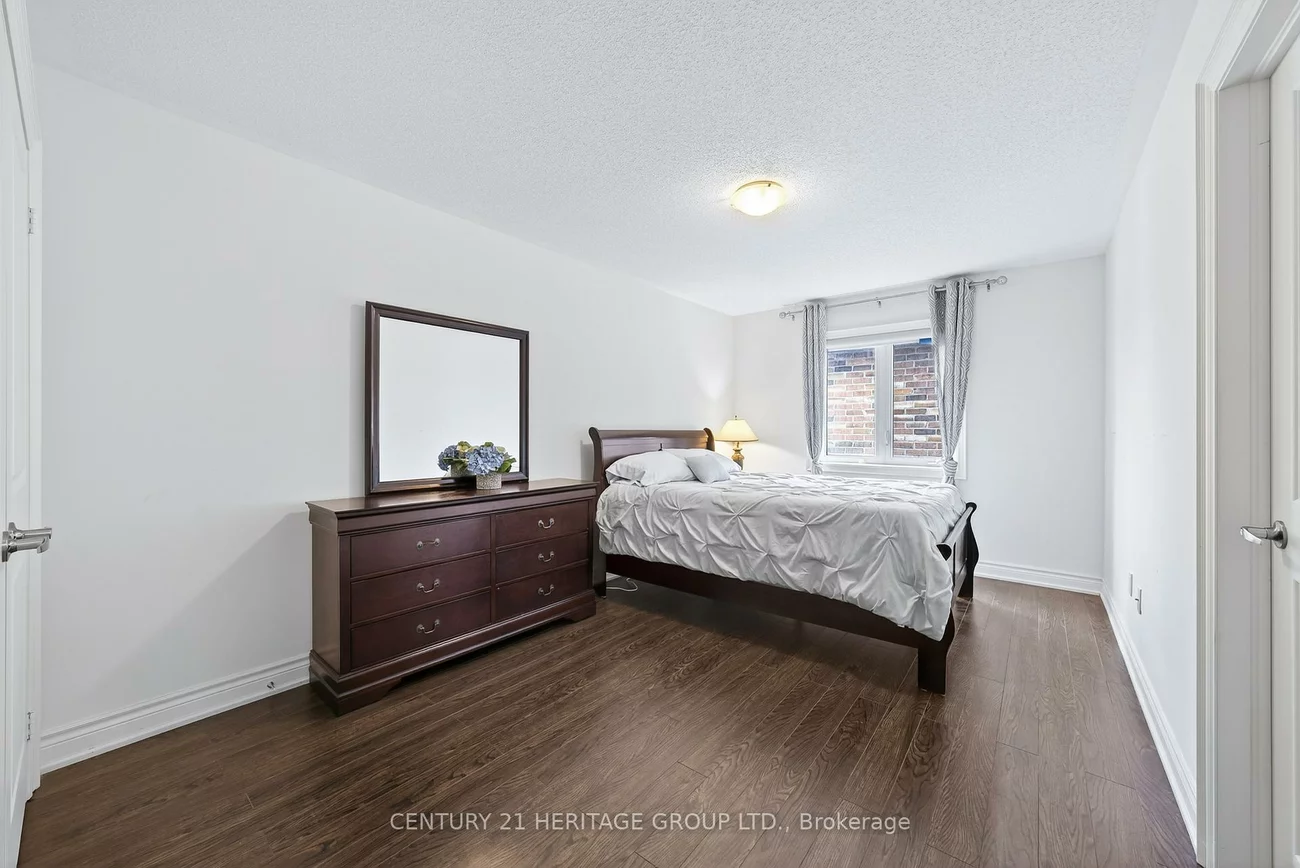 90, Gibson, Bradford, Bradford West Gwillimbury