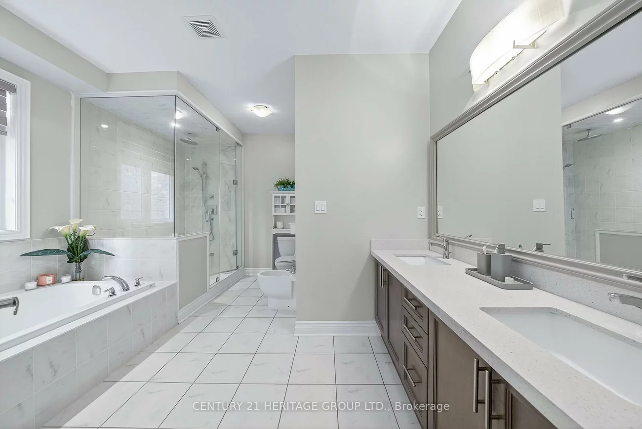 90, Gibson, Bradford, Bradford West Gwillimbury