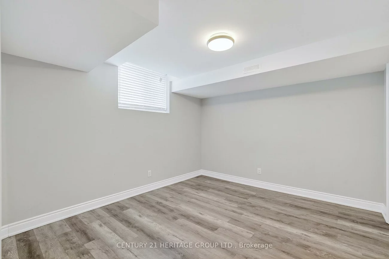 90, Gibson, Bradford, Bradford West Gwillimbury